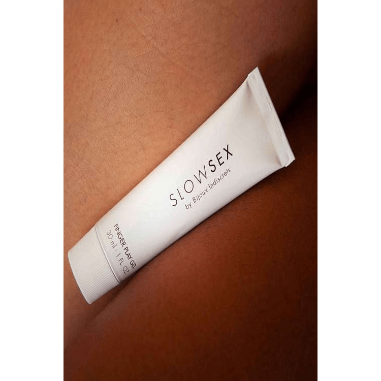 SLOW SEX FINGER PLAY GEL.